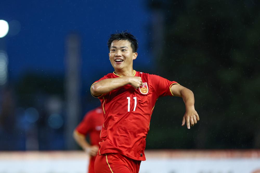 官方：傅明、马济等人组成的裁判组将执法日本vs加纳